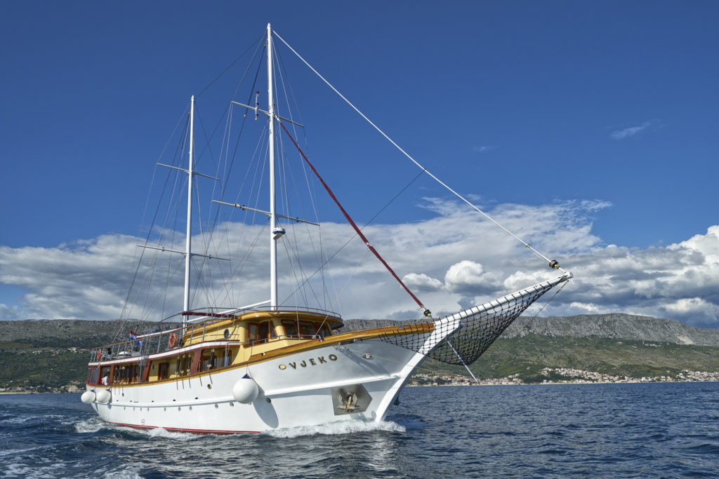 Cataleya • Exclusive Yacht